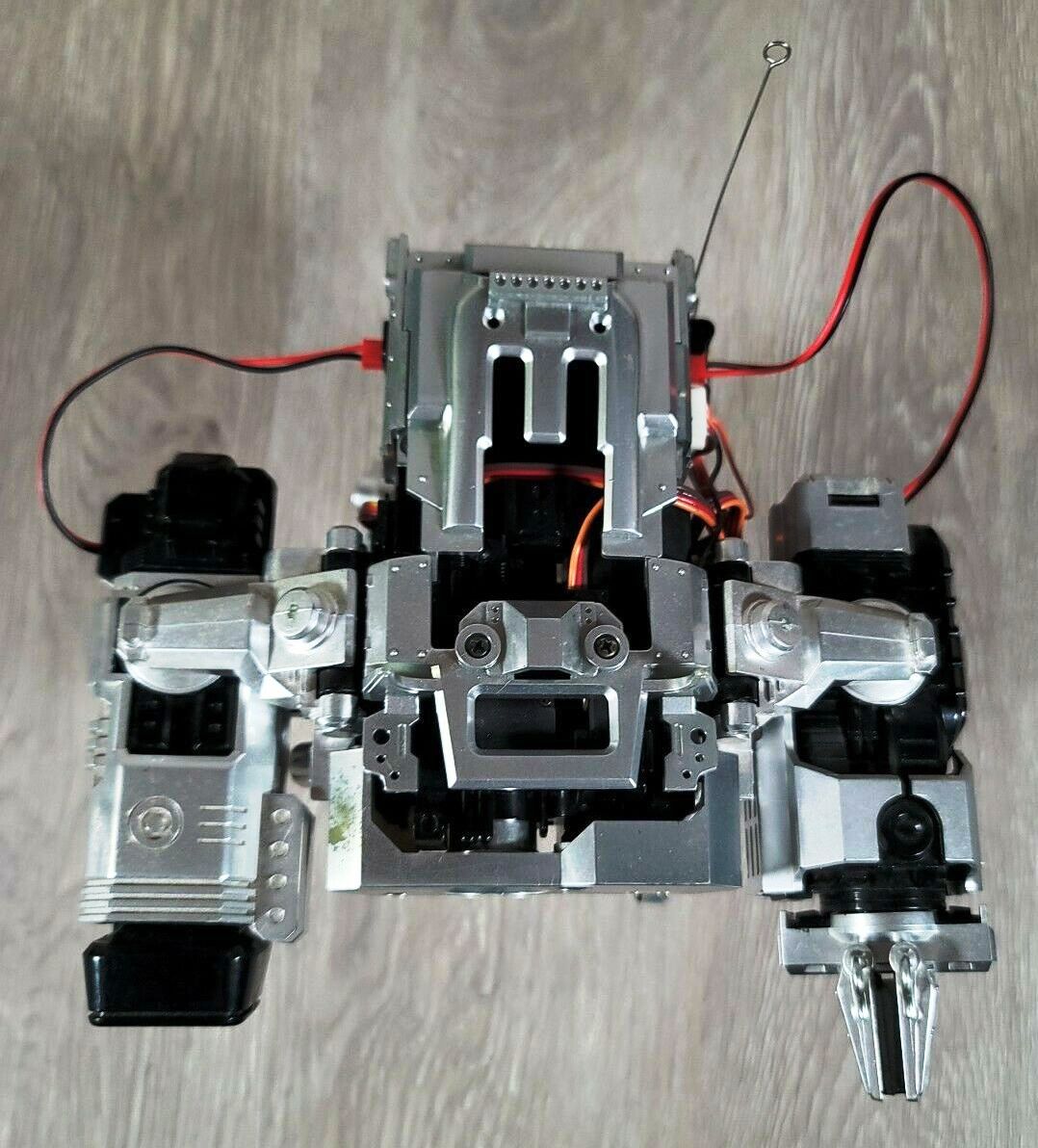 TXR-002 Robot by Tomy